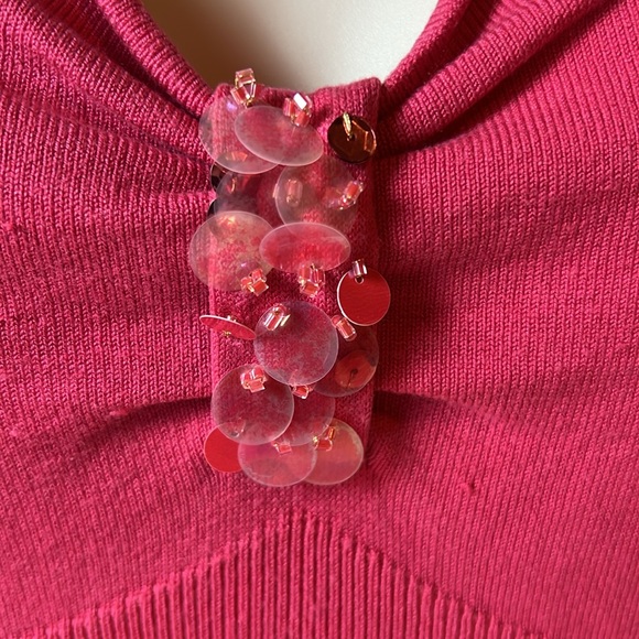 🌺CEST CITY PINK V NECK TOP WITH SEQUINS - SIZE SMALL🌺 - Picture 5 of 13